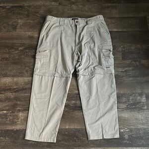 Men's Khaki colored Cargo Pants